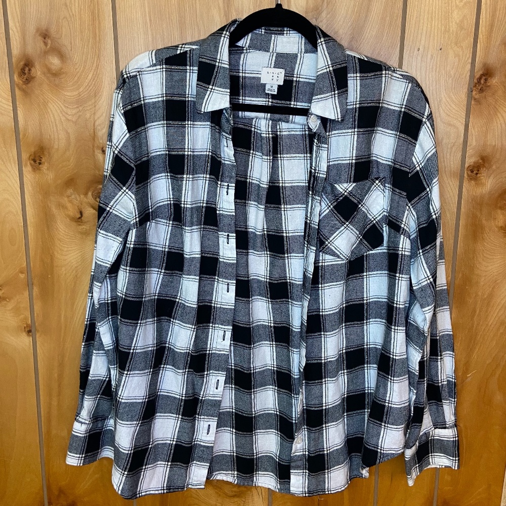 Womens Black & White Flannel Top Med
